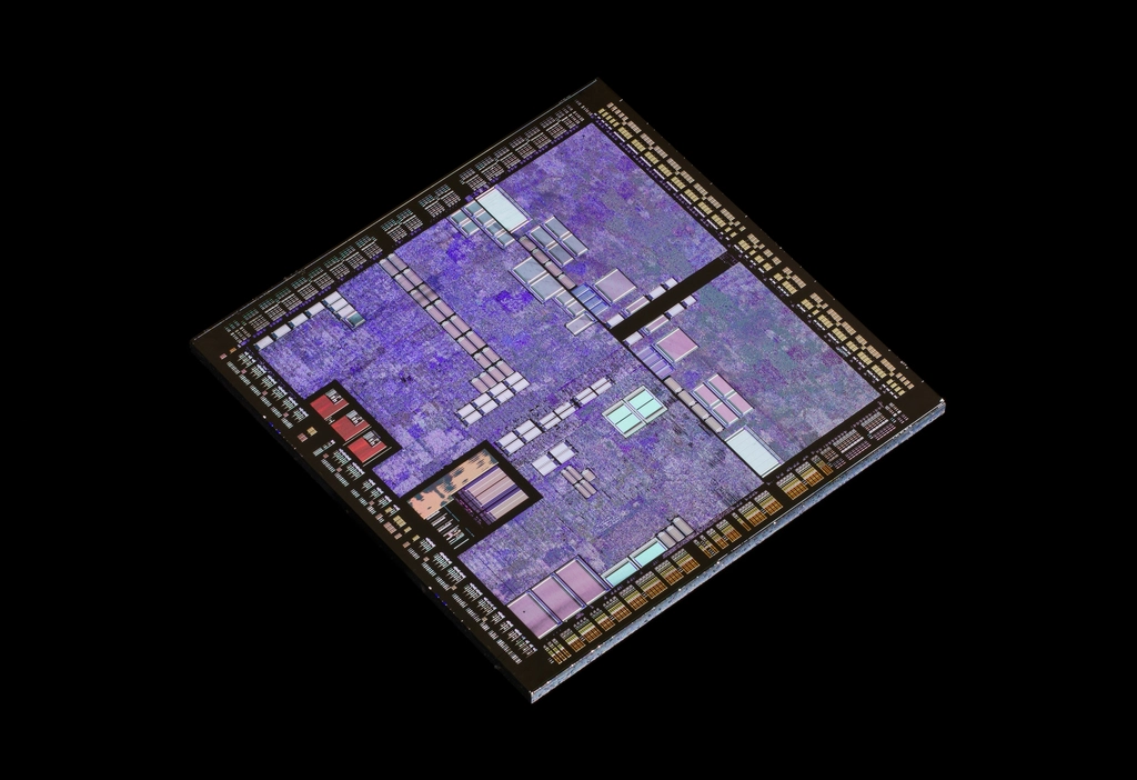 Electronic circuit hardware, metal plate